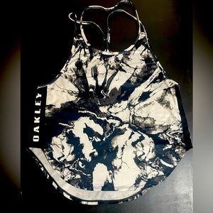 Oakley tank top